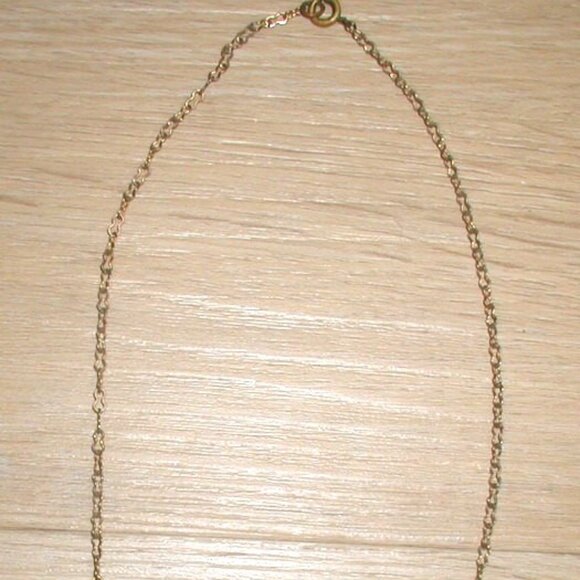 Vintage golden necklace with dangling enamel camels RARE - Picture 4 of 7